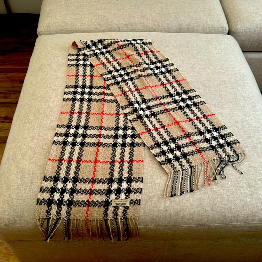 Burberry scarf 62 x 12 inches
